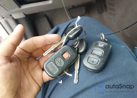 2005 Toyota Camry Le from USA, damaged, VIN 4T1BE32K95U623588